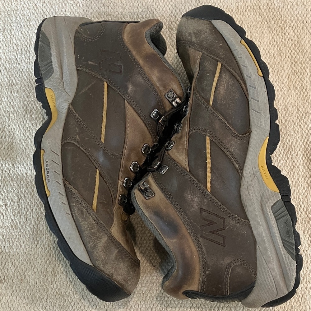 New Balance Wm’s size 8 waterproof leather hiking Lace Up Boots